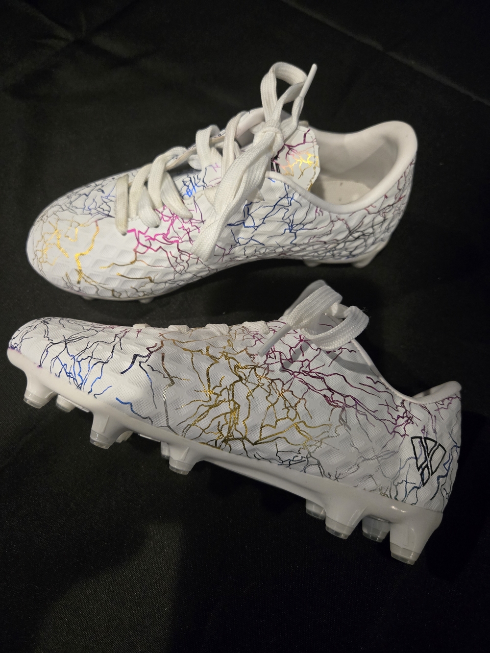 Kids White Multi-Color Lightning Pattern Soccer Cleats Size 12C
